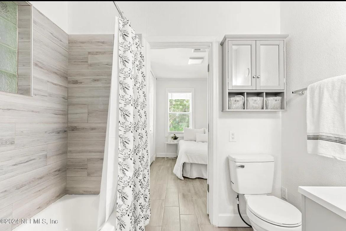 Augustine Western Suburb - Residential