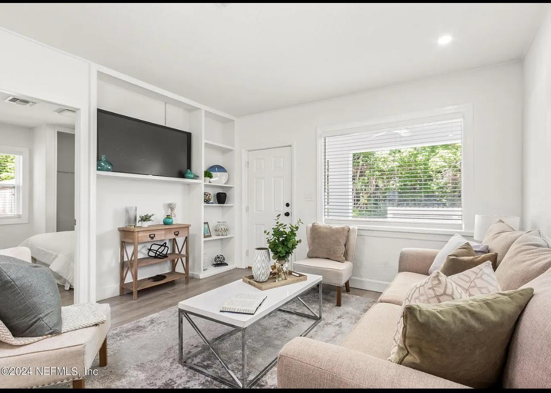 Augustine Western Suburb - Residential