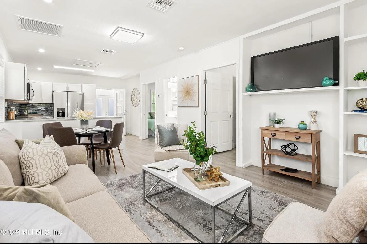 Augustine Western Suburb - Residential