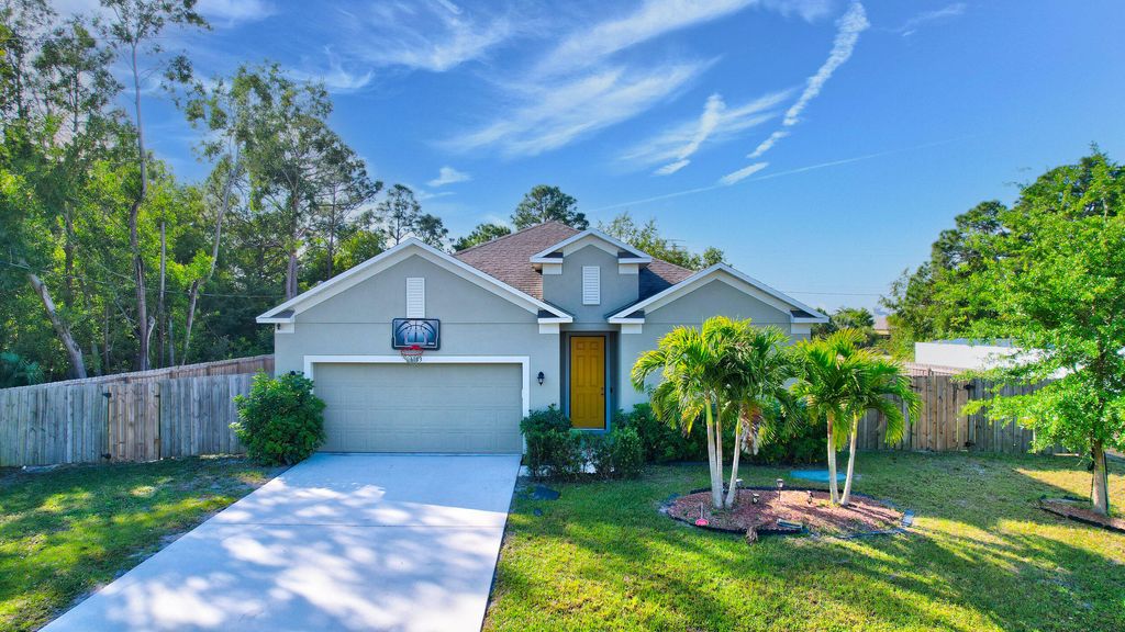 Photo of 6163 NW Deville Circle, Port Saint Lucie, FL 34953 (MLS # R11091771)