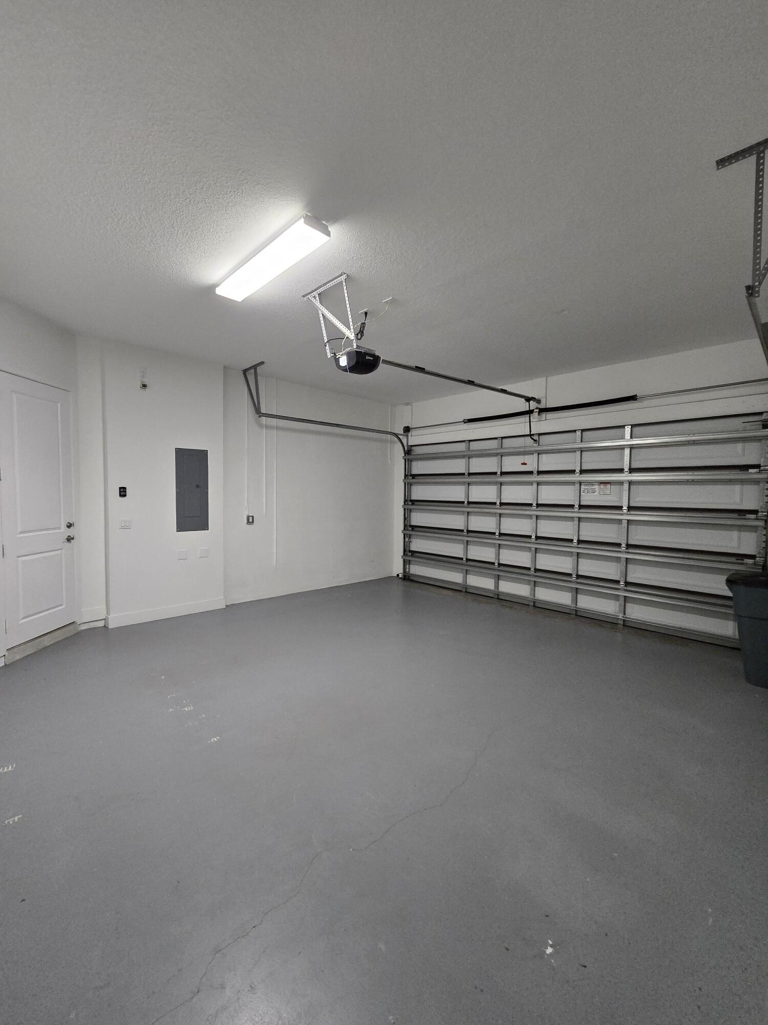 POINTE MIDTOWN - Residential