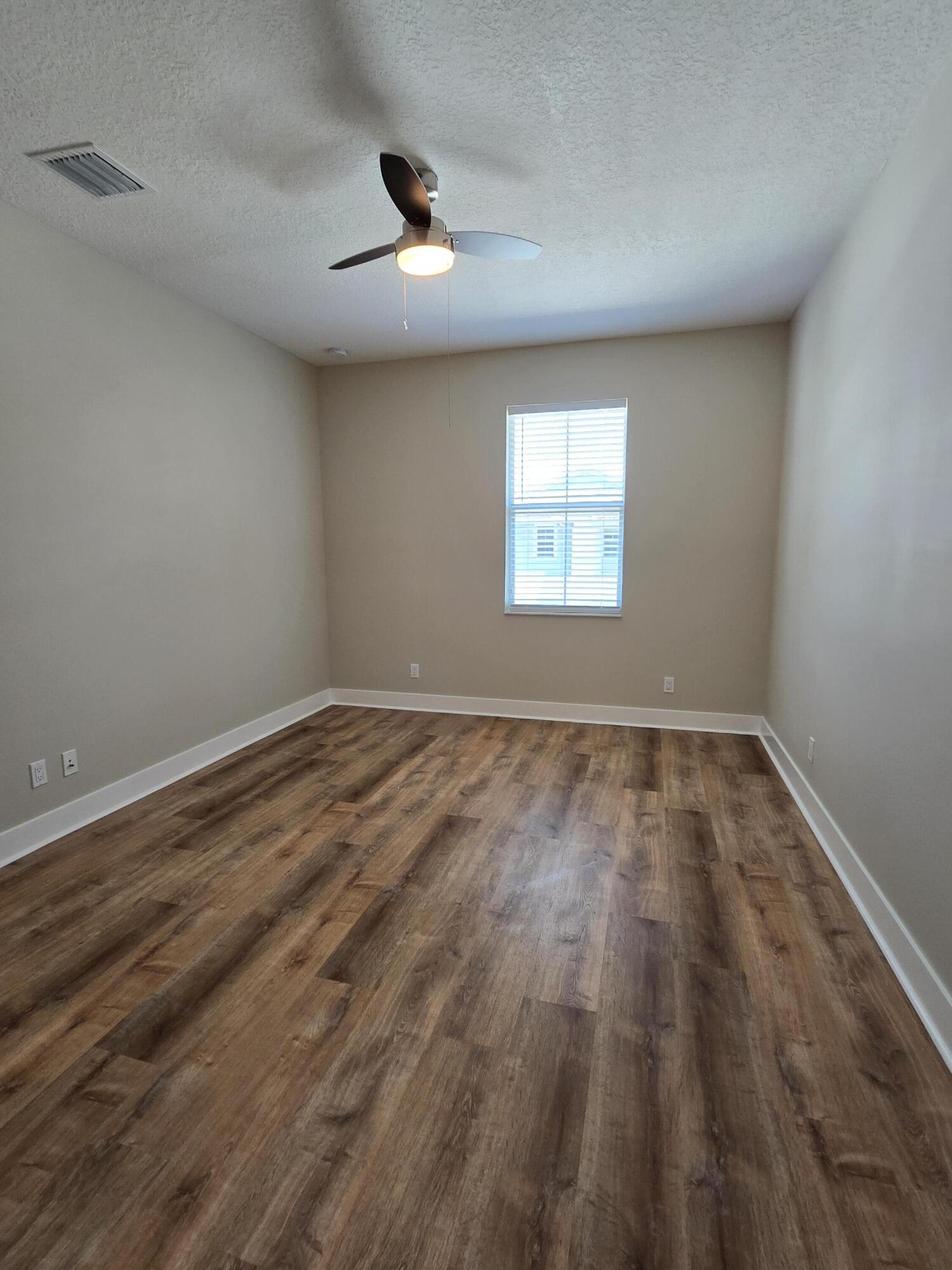 POINTE MIDTOWN - Residential