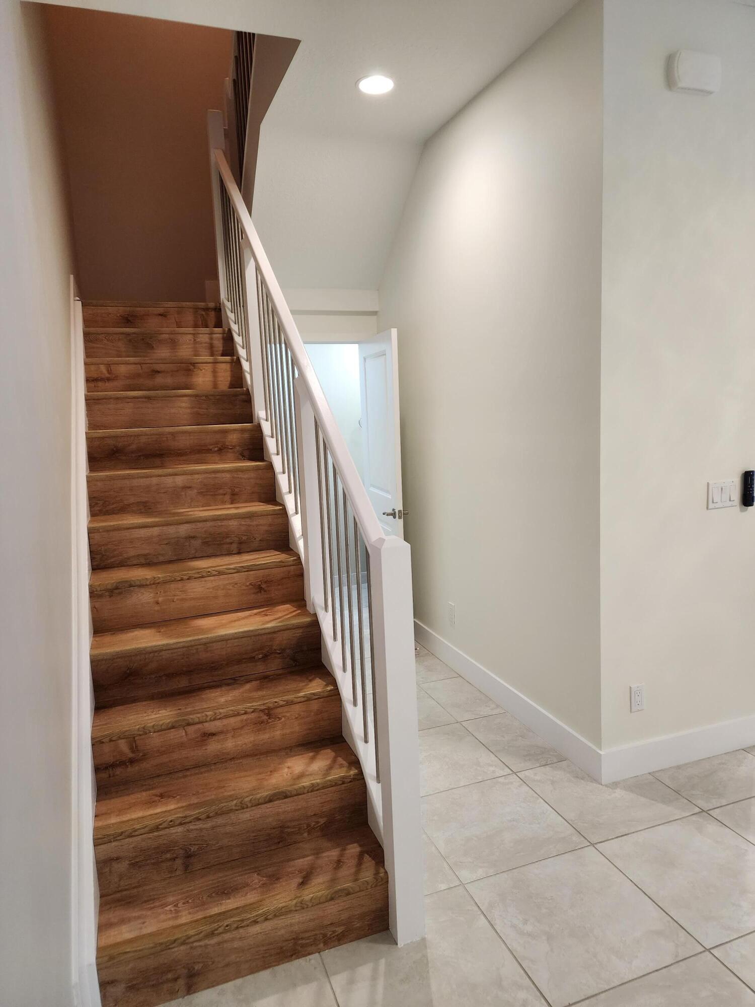 POINTE MIDTOWN - Residential