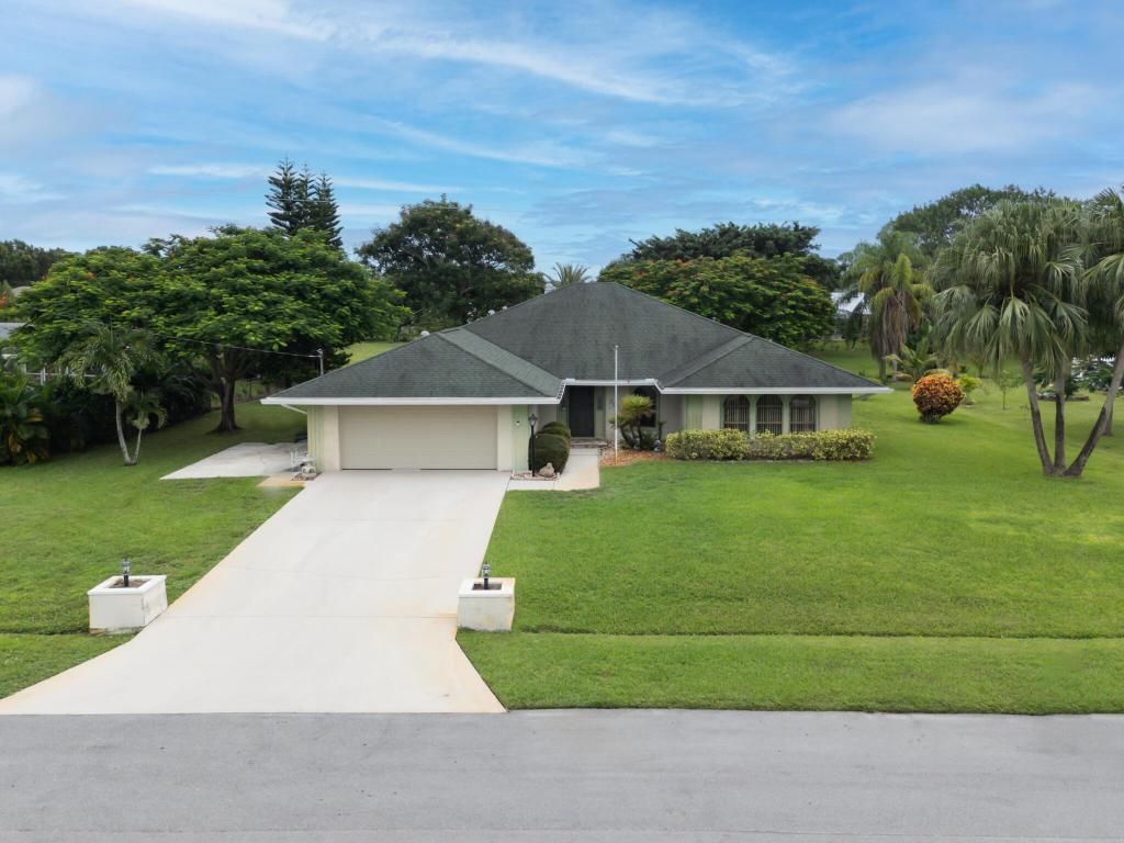 Photo of 3013 SE Darien Road, Port Saint Lucie, FL 34952 (MLS # R11125334)