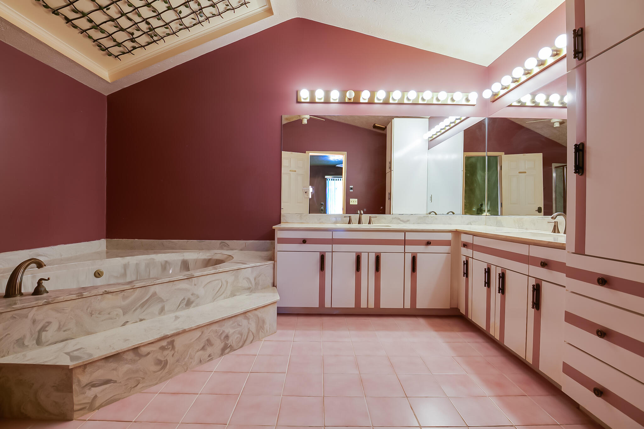 SANDPIPER BAY COMMUNITY - Residential