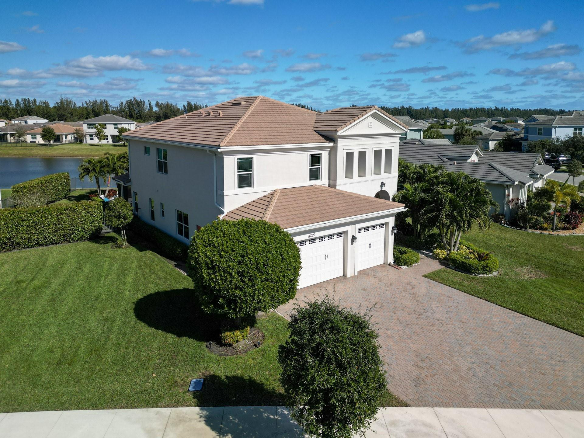 Properties 16029 Whippoorwill Circle