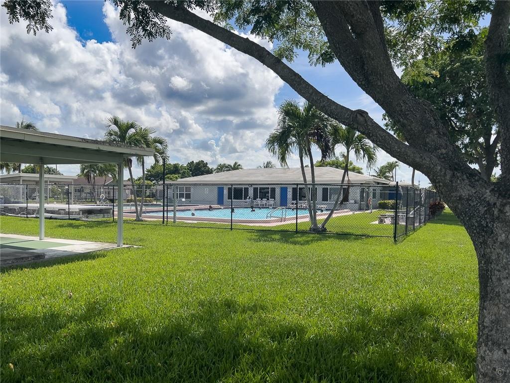 Mainlands Of Tamarac Lake - Residential