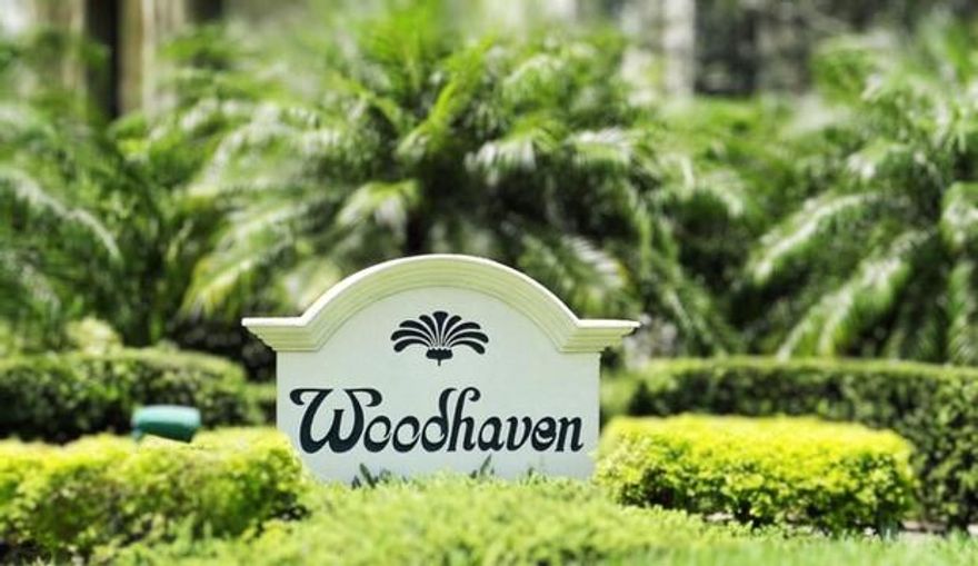 BEAUTIFUL 2/2 REMODELED CONDO ON THE 1ST FLOOR VERY SPACIOUS, BRIGHT NATURAL LIGHTING, BRAND NEW DRYER AND MICROWAVE. PRIMARY BEDROOM FEATURES 2 WALK-IN CLOSETS. SECOND BEDROOM IS EXTREMELY SPACIOUS, FEATURING WALK IN CLOSET. RELAX ON THE DOUBLE WIDE FINISHED LANAI OR THE PAVED OUTDOOR PATIO. FULL SIZE W/D, STORAGE ROOM. WOODHAVEN HAS 2 RESORT STYLE POOLS & A CLUBHOUSE w/ BILLIARDS AND MEETING ROOM. THIS 55+ GEM IN A CENTRAL BOCA RATON LOCATION CLOSE TO SHOPPING PLAZAS, TOWN CENTER MALL & RESTAURANTS
