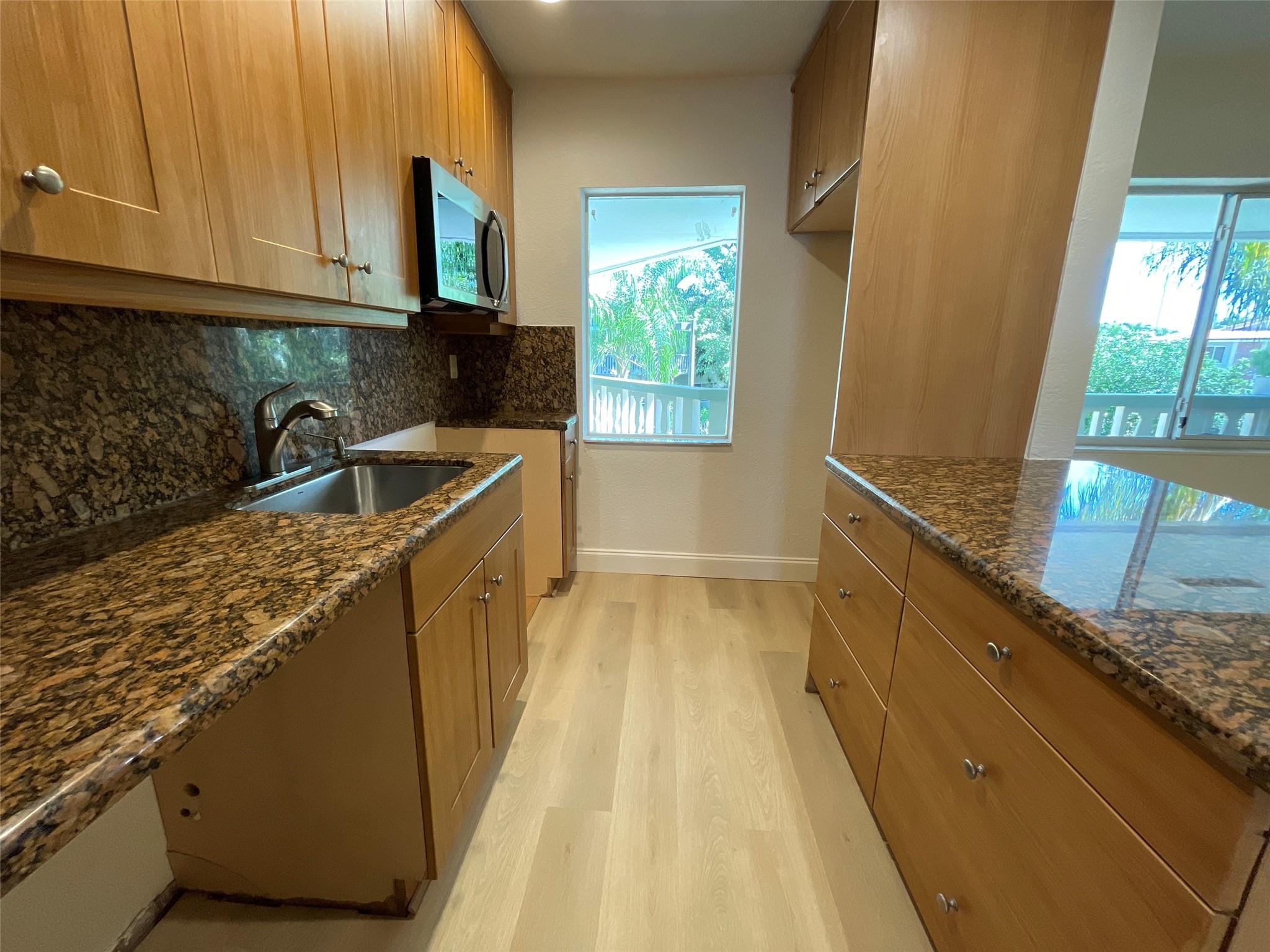 1423 Holly Heights Dr 13