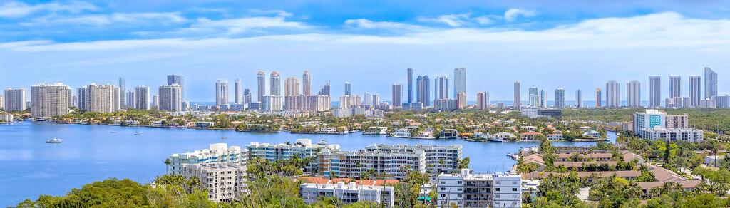 View North Miami Beach, FL 33160 condo