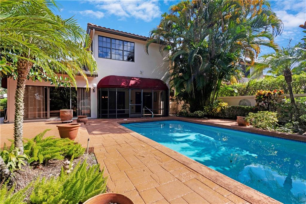Villa Deste Condo - Residential