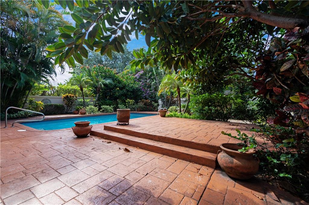 Villa Deste Condo - Residential