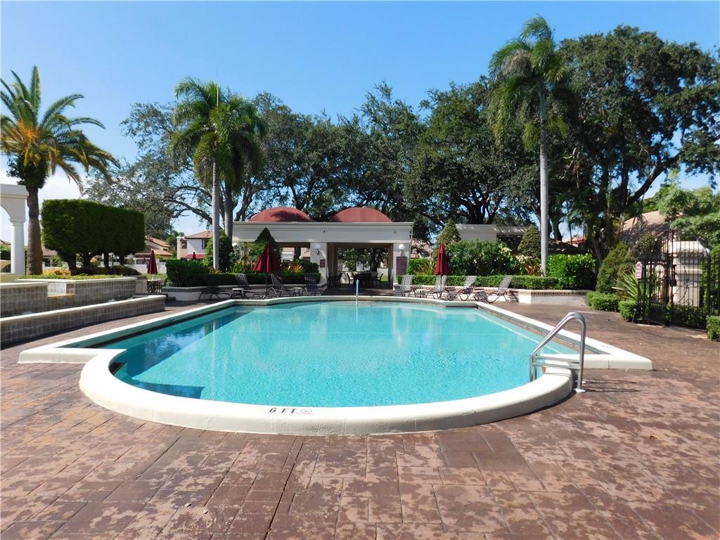 Villa Deste Condo - Residential