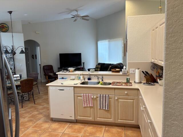 ROSSMOOR LAKES - Residential