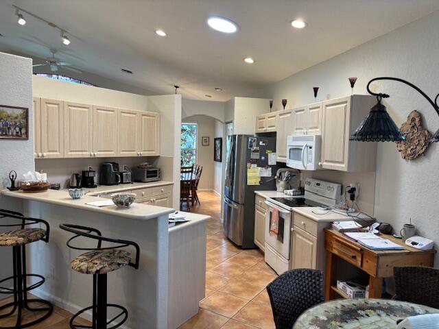 ROSSMOOR LAKES - Residential