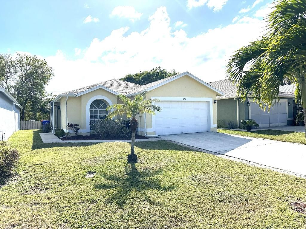 Photo of 451 10th Place, Vero Beach, FL 32960 (MLS # R11156355)