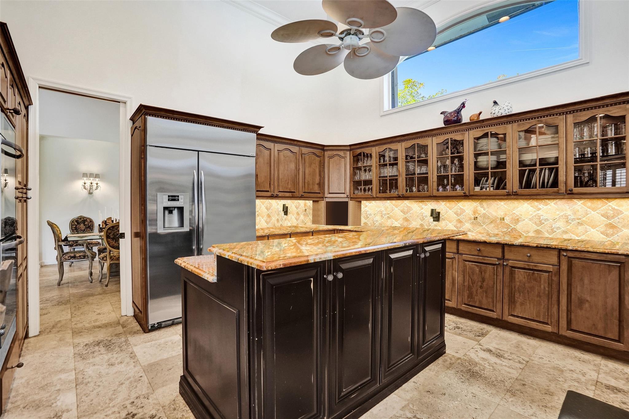 Las Brisas 142-25 B - Residential