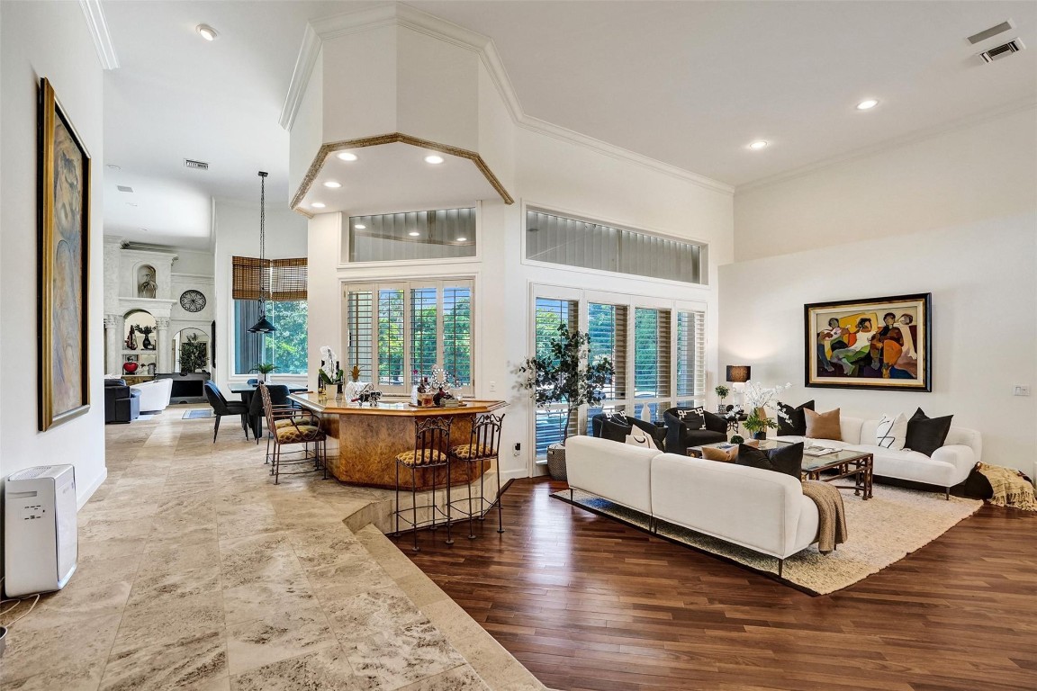 Las Brisas 142-25 B - Residential