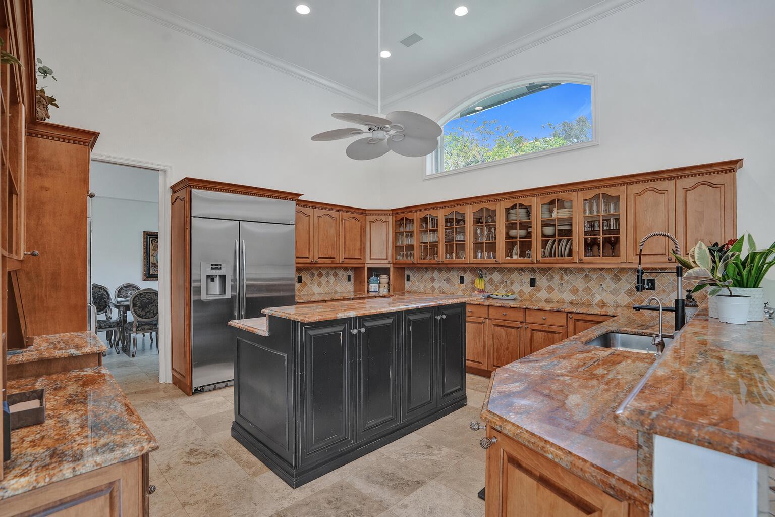Las Brisas 142-25 B - Residential