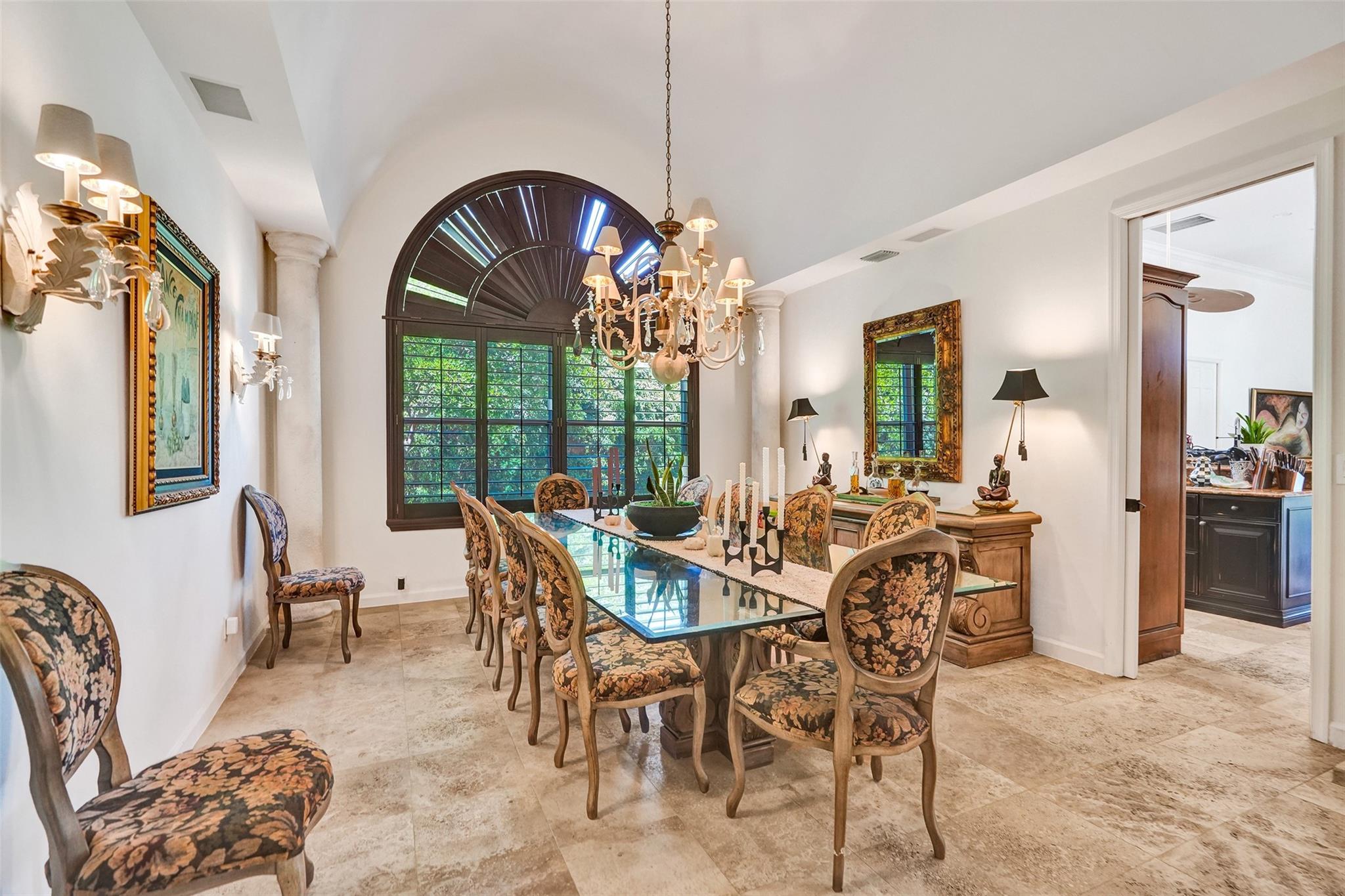 Las Brisas 142-25 B - Residential
