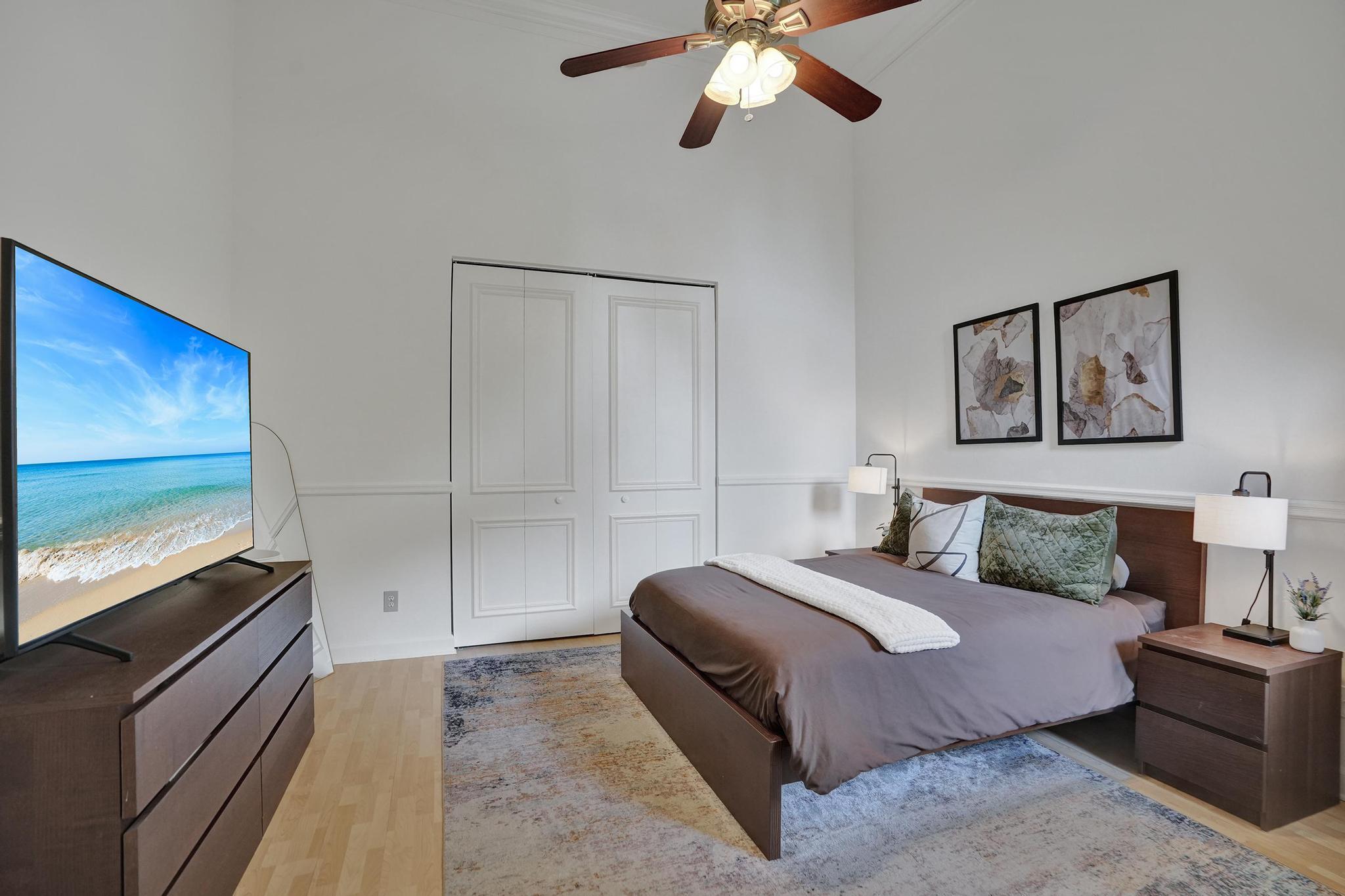Las Brisas 142-25 B - Residential