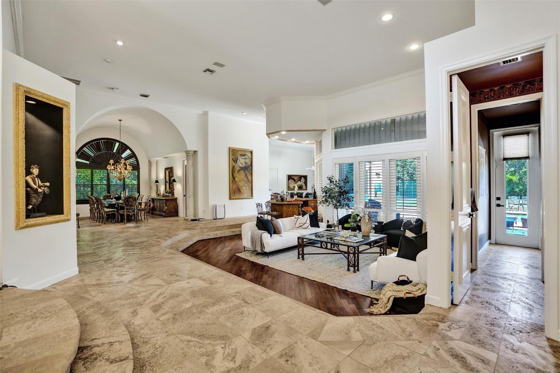 Las Brisas 142-25 B - Residential