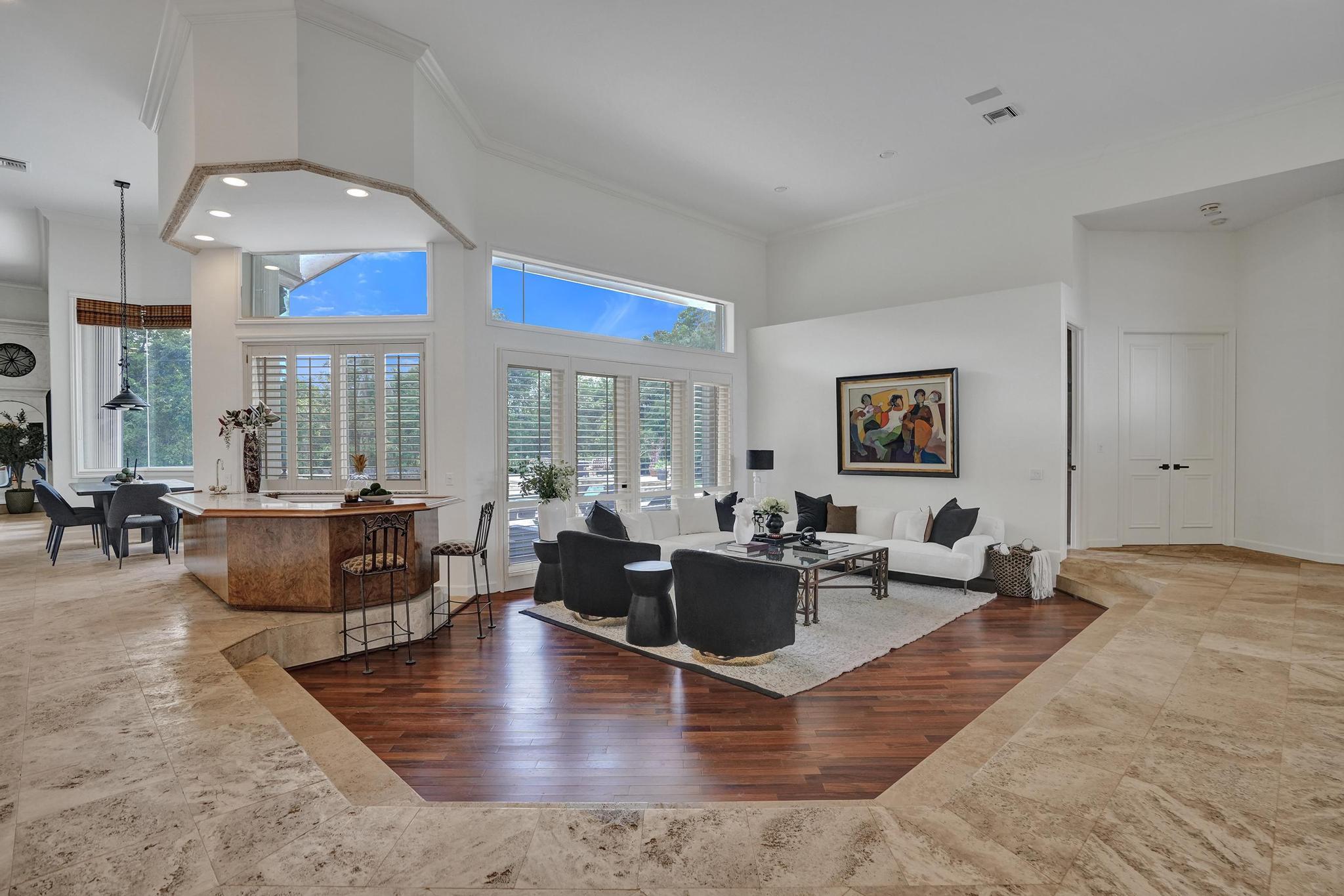 Las Brisas 142-25 B - Residential