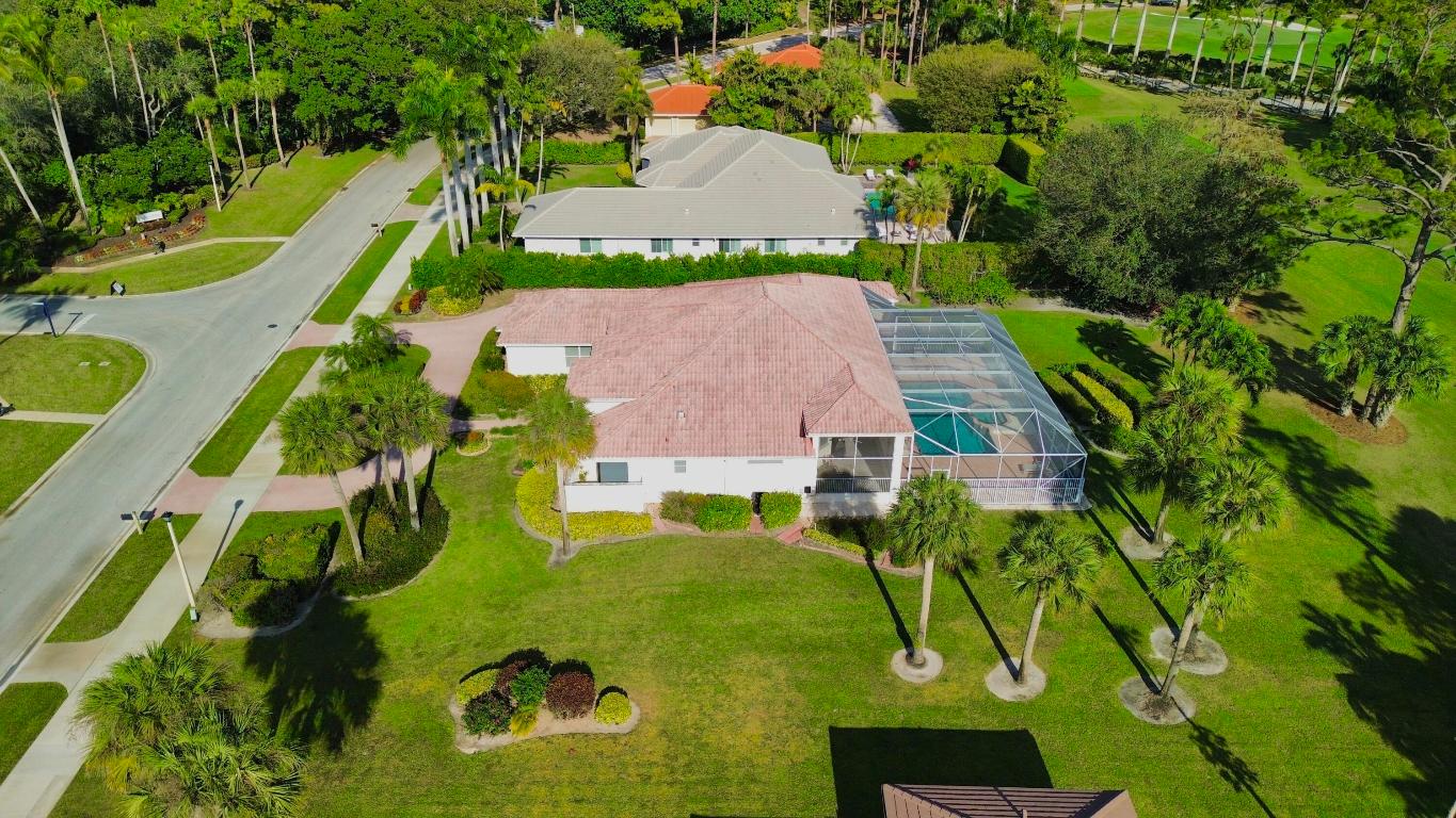 1792 Breakers West Boulevard