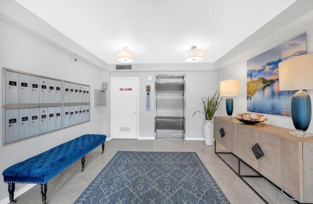 Photo of 300 N Highway A1a #405h, Jupiter, FL 33477 (MLS # B26008914)