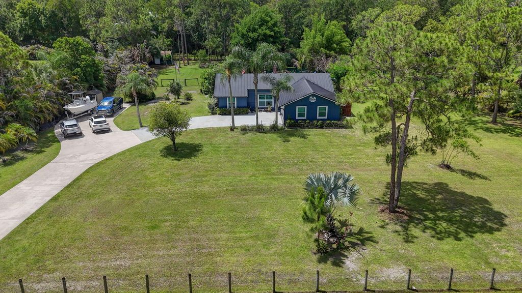 Photo of 12558 165th Road N, Jupiter, FL 33478 (MLS # B26031793)