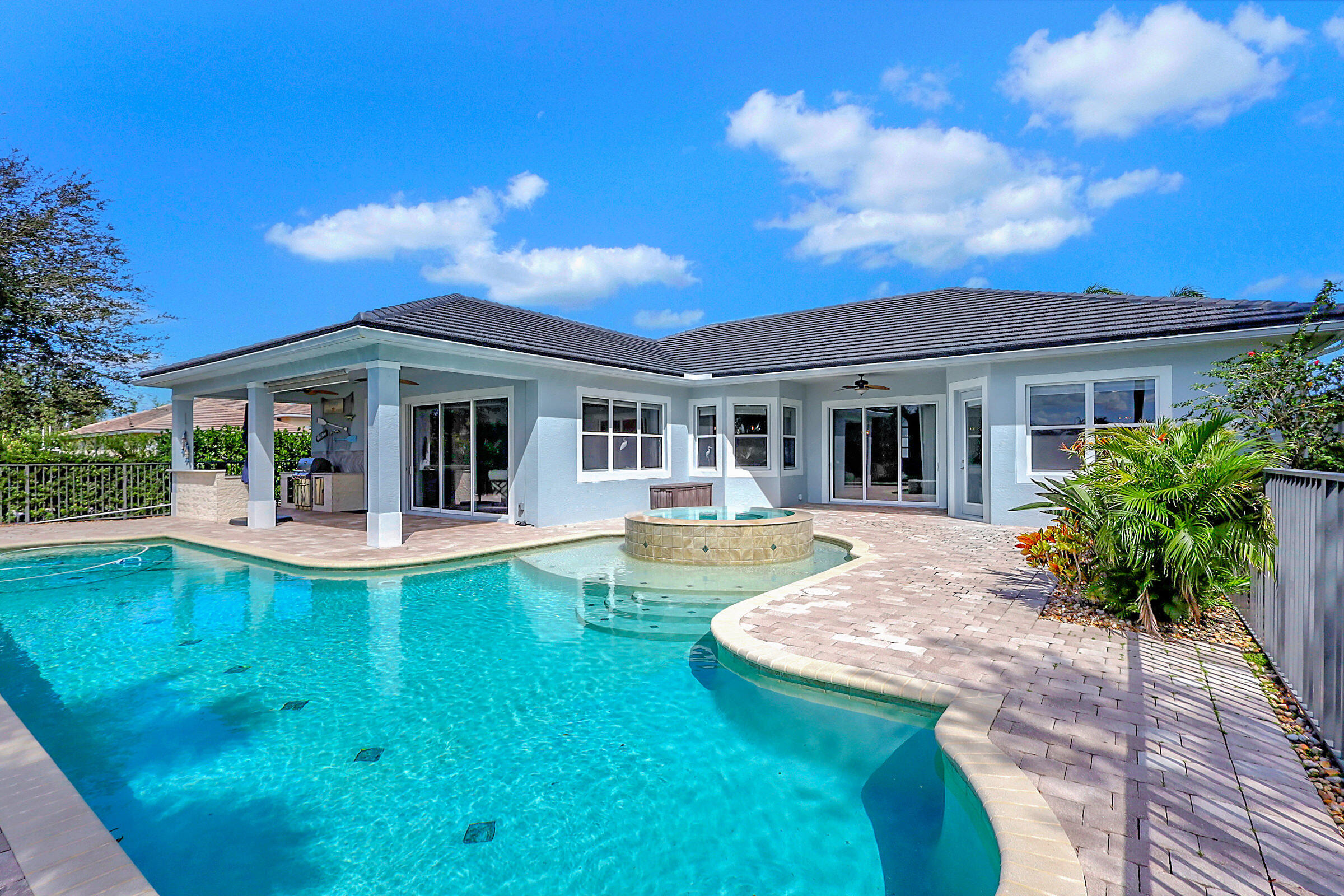 LOST RIVER MANORS - Residential Lease