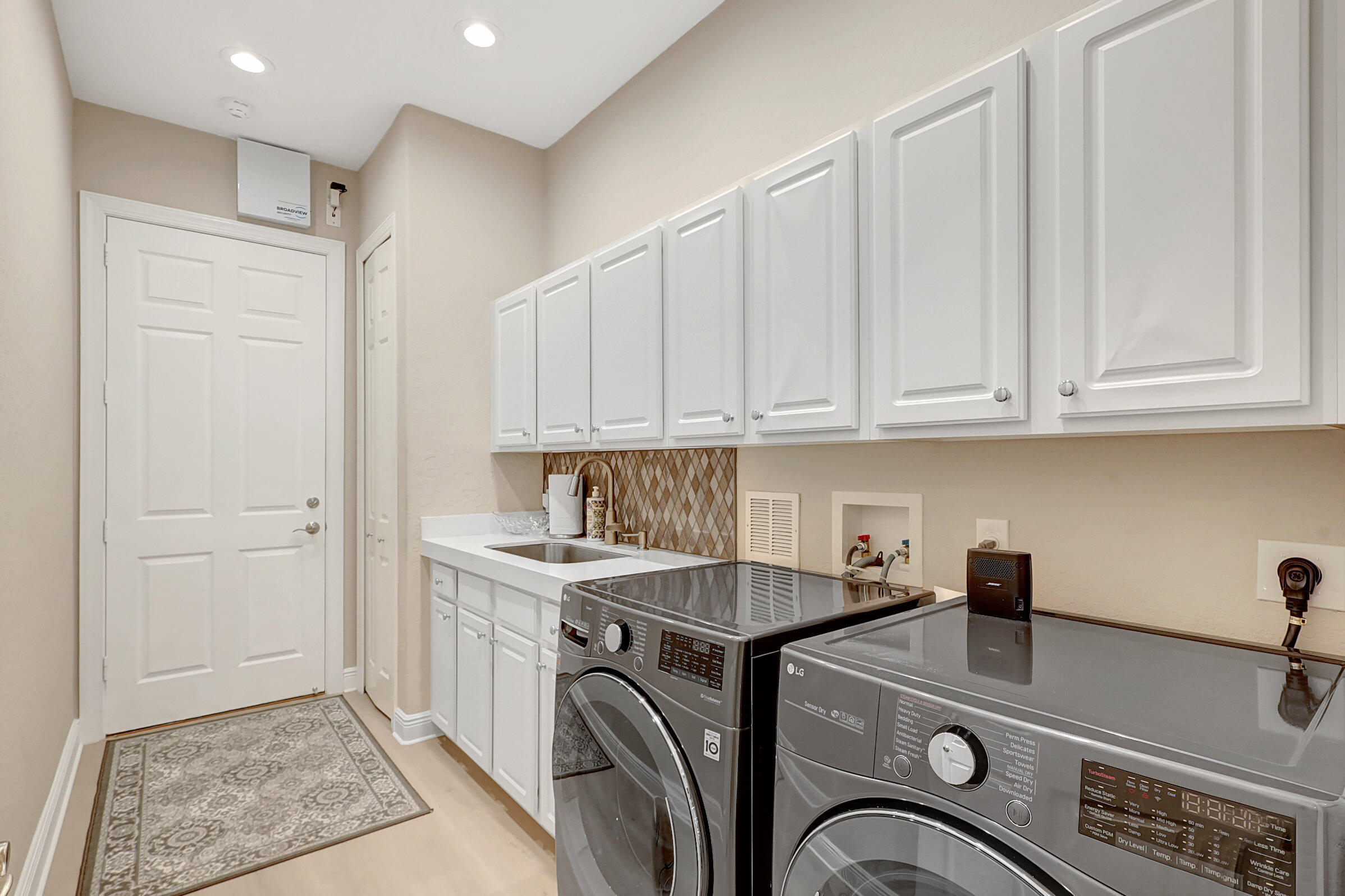 LOST RIVER MANORS - Residential Lease