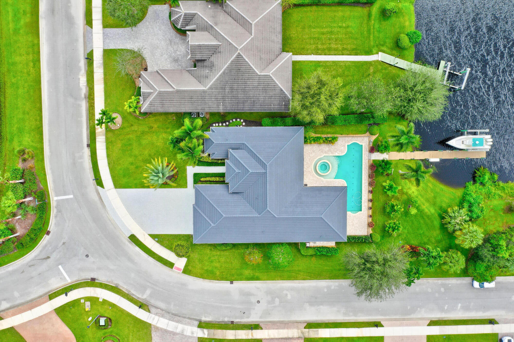 LOST RIVER MANORS - Residential Lease