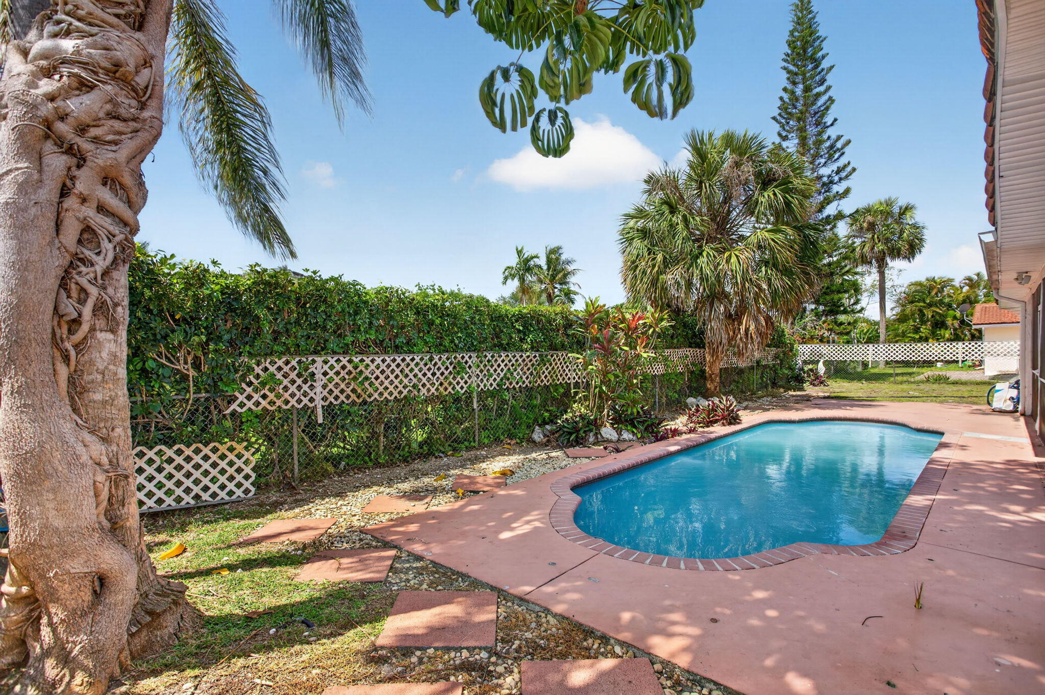 THE DELLS - Residential