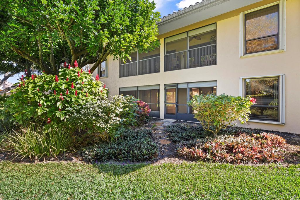 Photo of 25 SE Turtle Creek Drive #B, Jupiter, FL 33469 (MLS # R11105634)