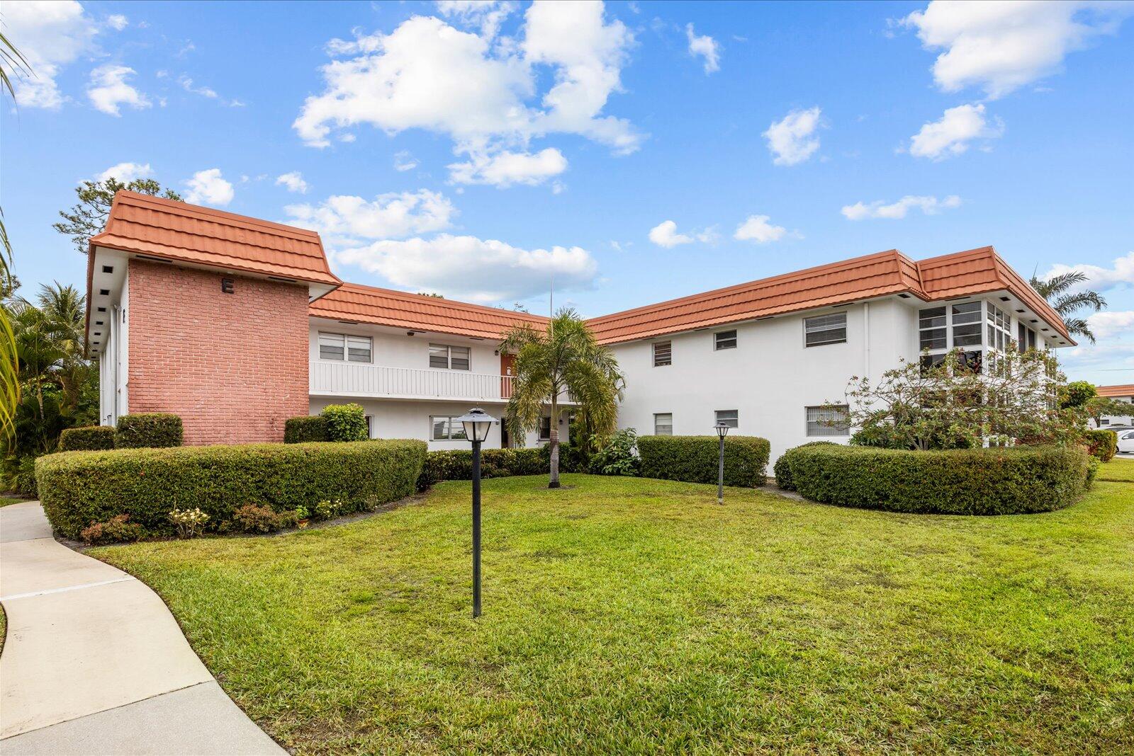 VISTA PINES CONDO - Residential