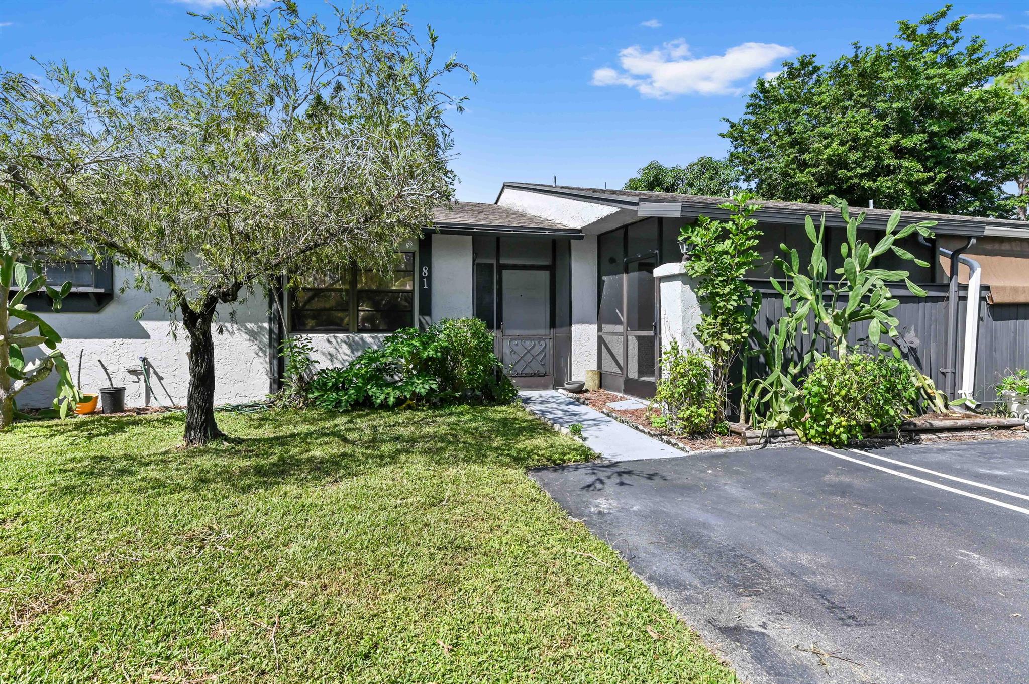 View photos, virtual tours, details... 81 Westecunk Drive