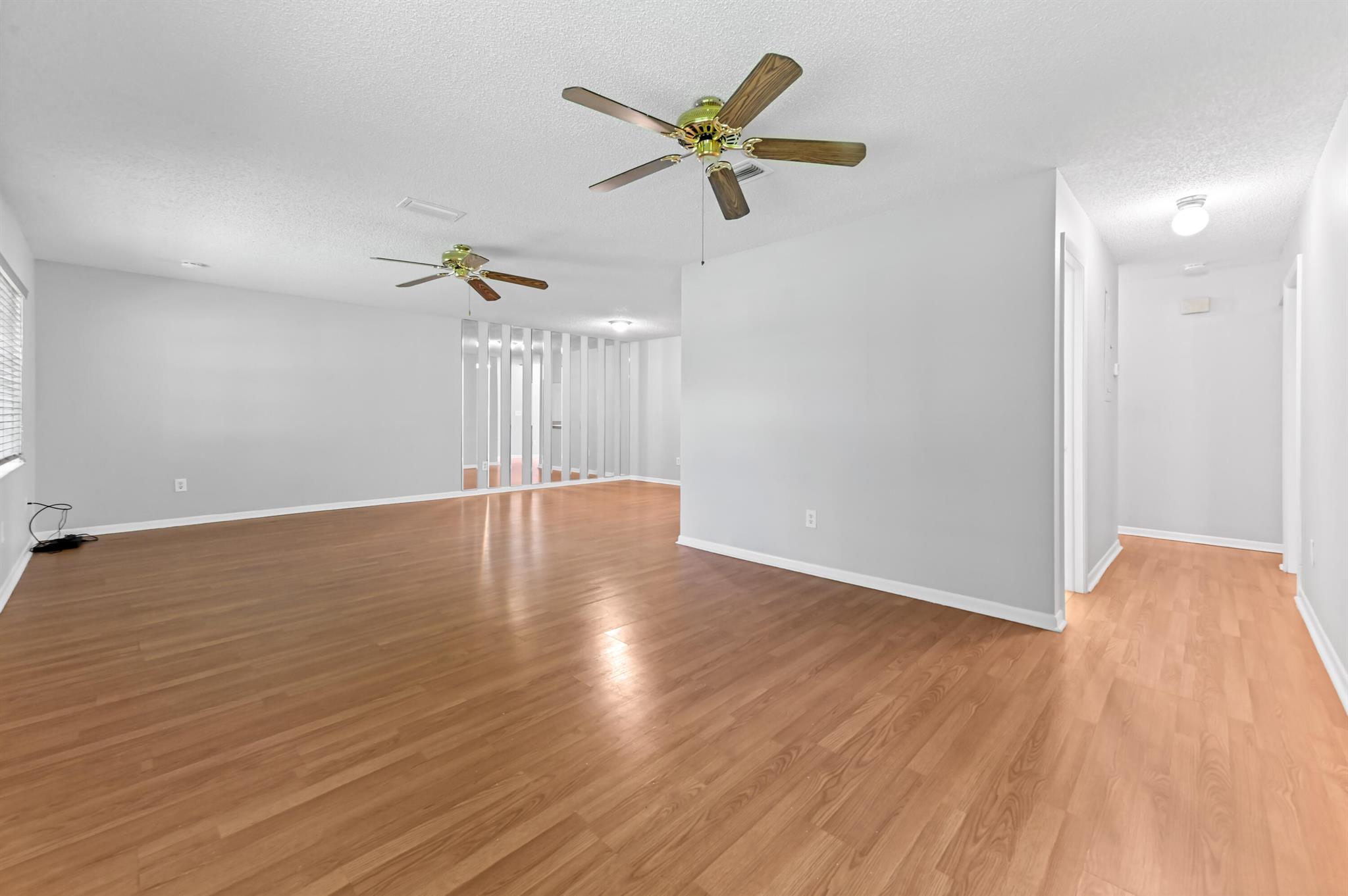 INDIAN TRAIL VILLAS - Residential