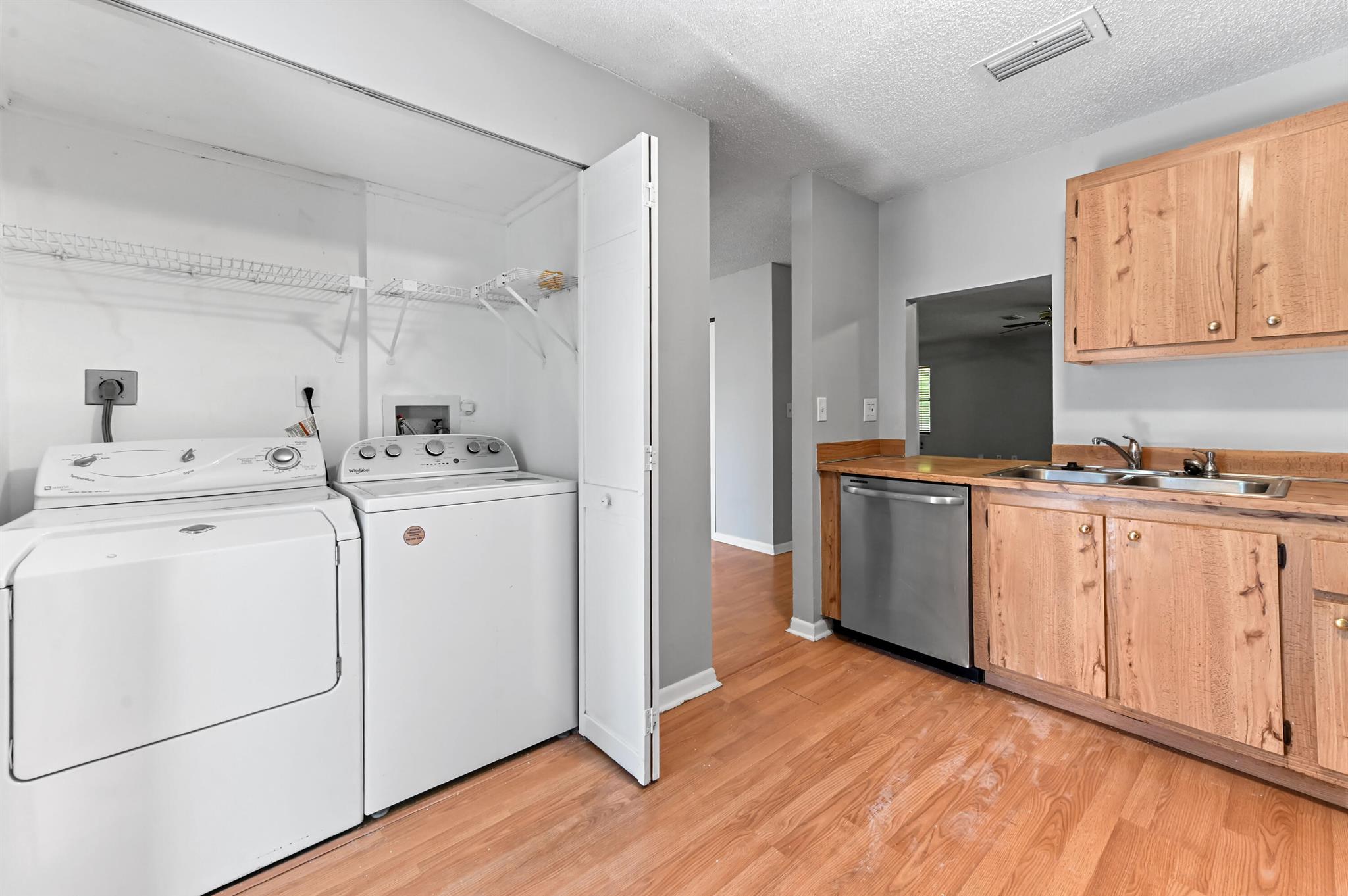 INDIAN TRAIL VILLAS - Residential