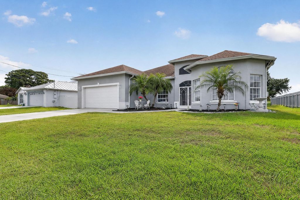 Photo of 1711 SE Fairfield Street, Port Saint Lucie, FL 34983 (MLS # B26030269)
