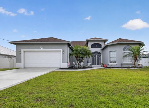 1711 SE Fairfield Street Port St Lucie FL 34983