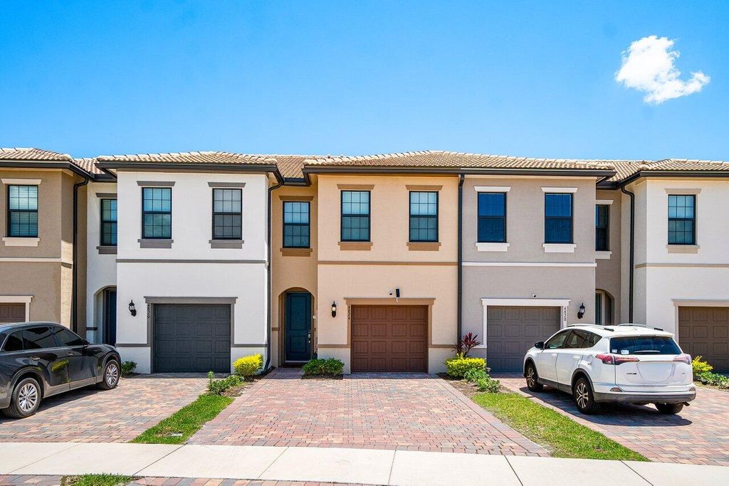 Photo of 4824 Chantilly Road, Lake Worth, FL 33467 (MLS # B26032670)
