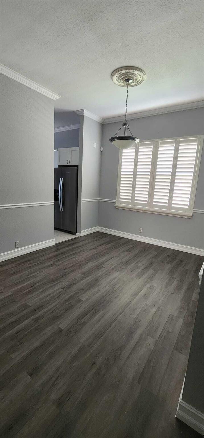 COUNTRY CLUB VIEWS - Residential Lease