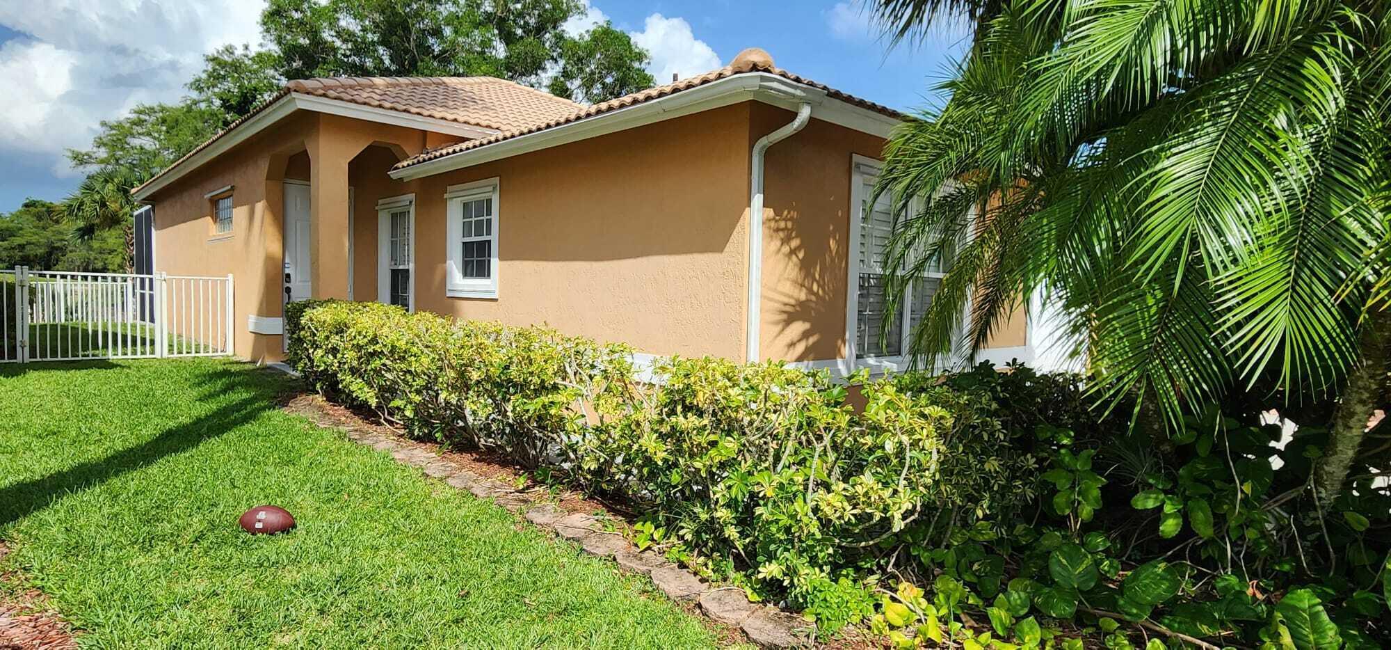 COUNTRY CLUB VIEWS - Residential Lease