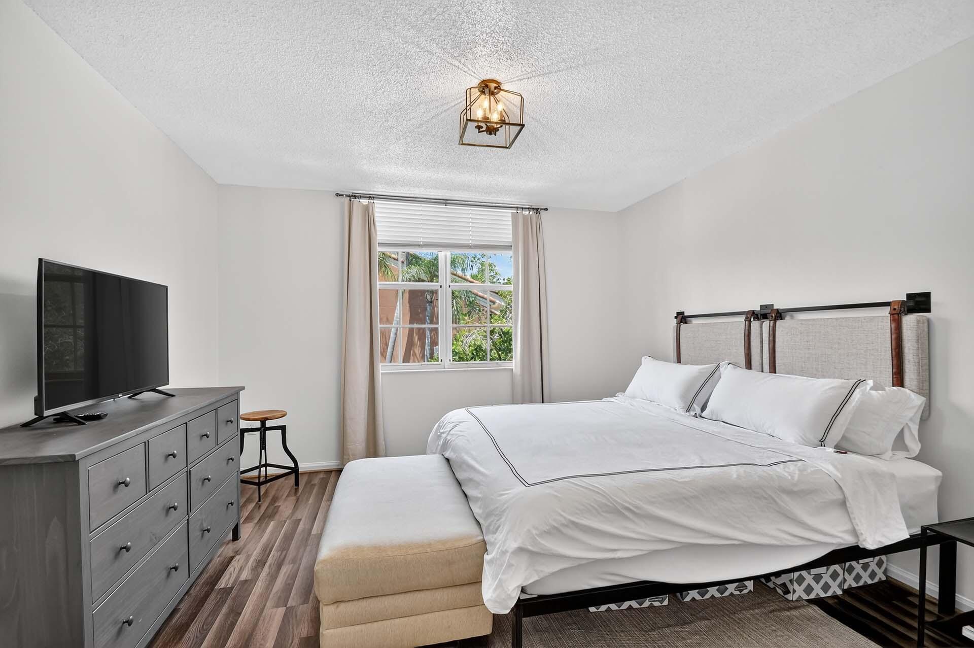 ST ANDREWS AT POLO CLUB CONDO - Residential