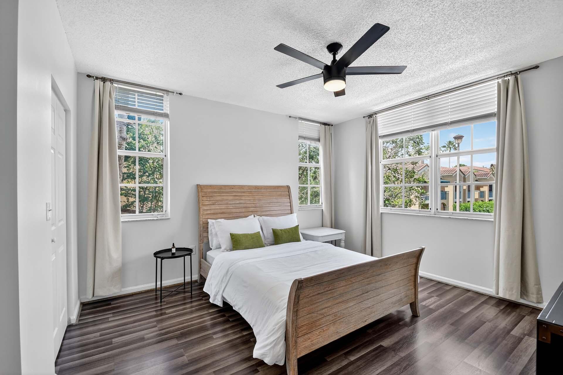 ST ANDREWS AT POLO CLUB CONDO - Residential