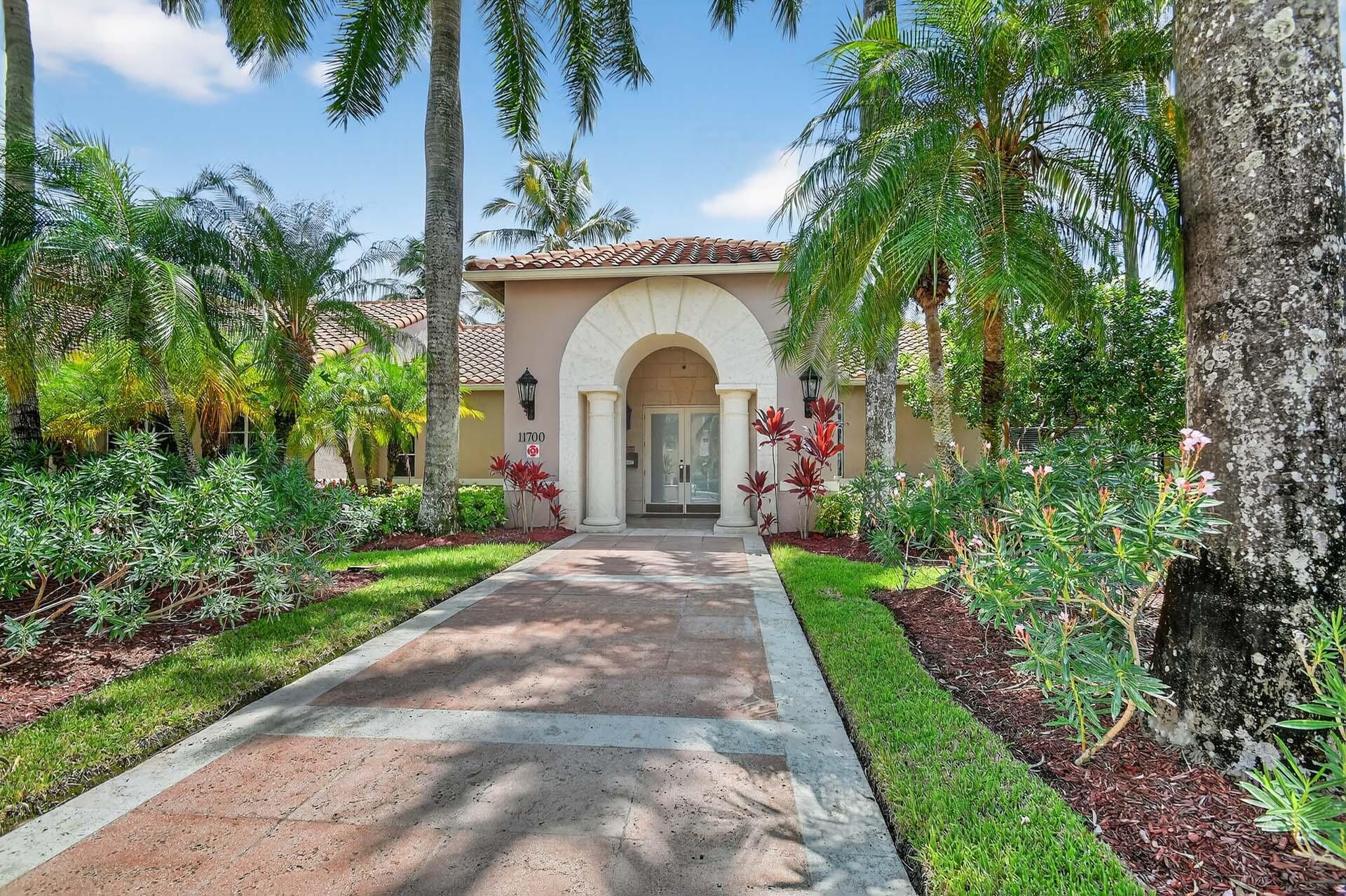 ST ANDREWS AT POLO CLUB CONDO - Residential