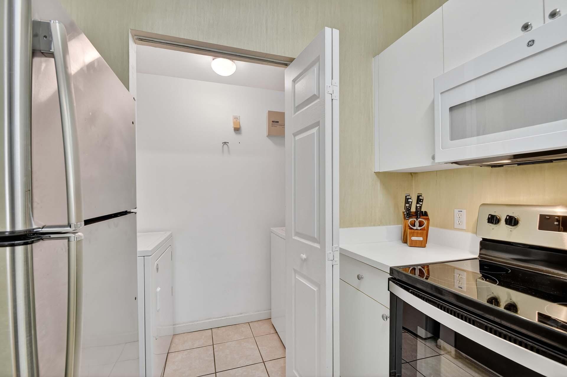 ST ANDREWS AT POLO CLUB CONDO - Residential