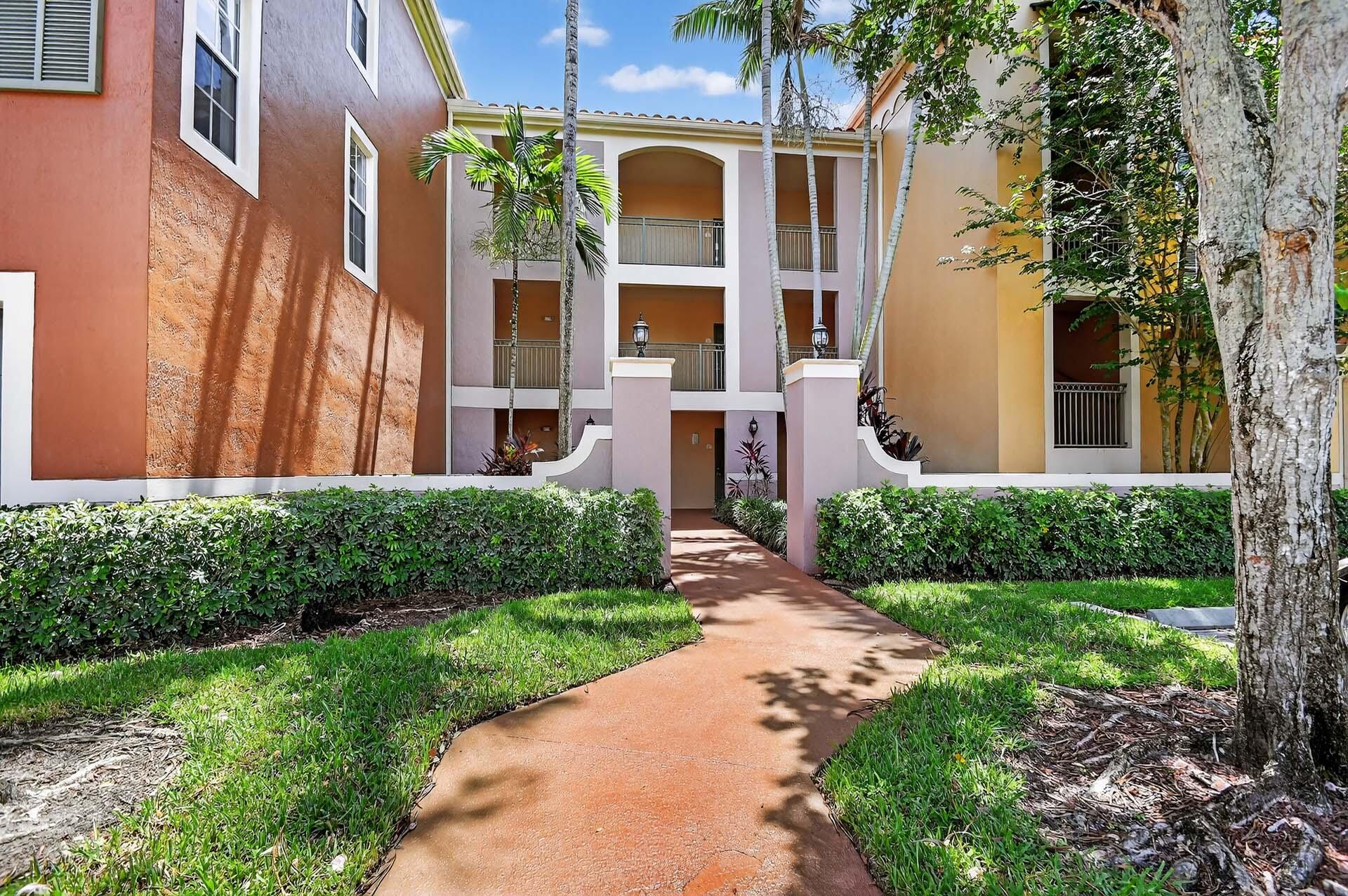 ST ANDREWS AT POLO CLUB CONDO - Residential