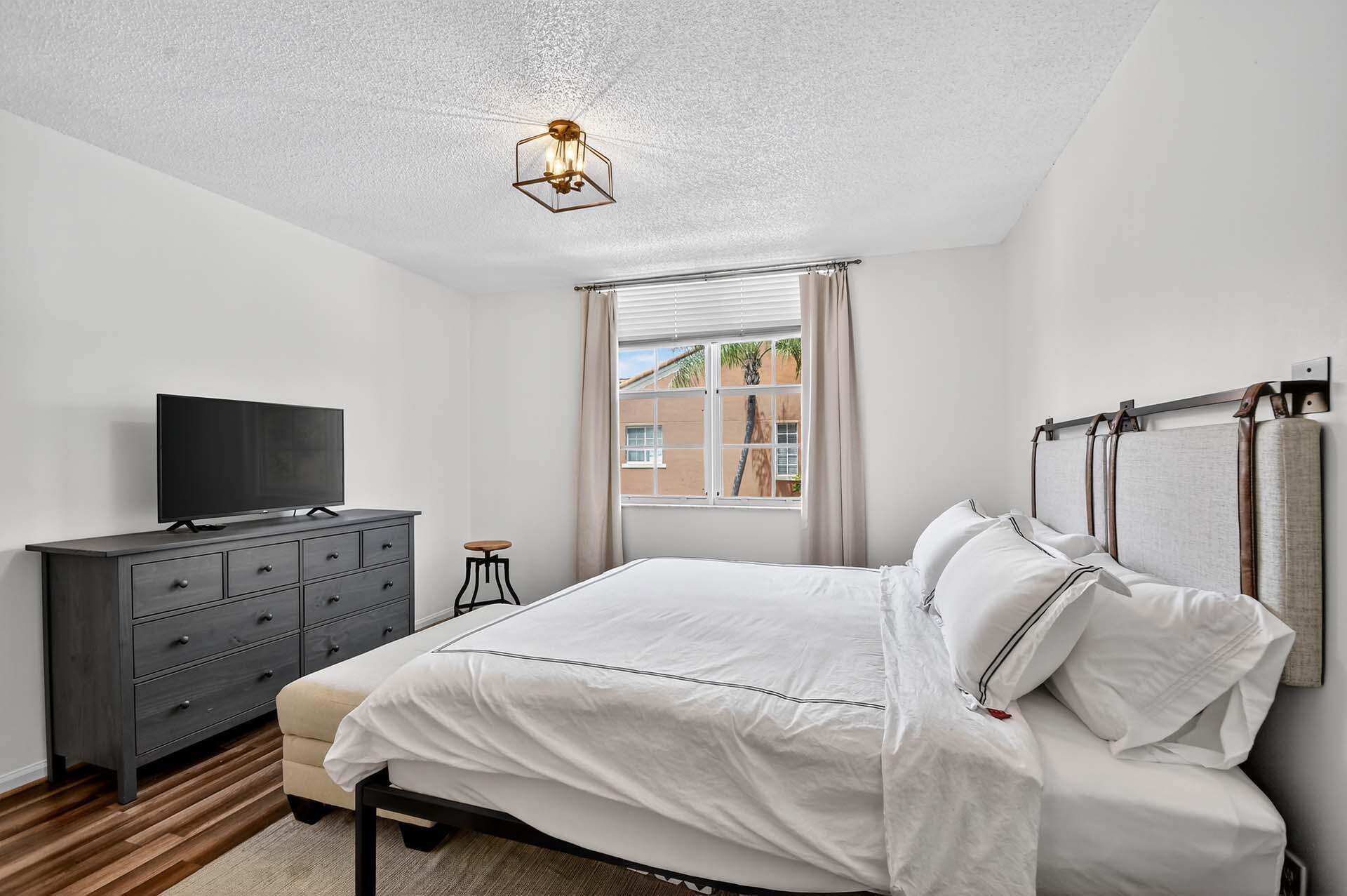 ST ANDREWS AT POLO CLUB CONDO - Residential